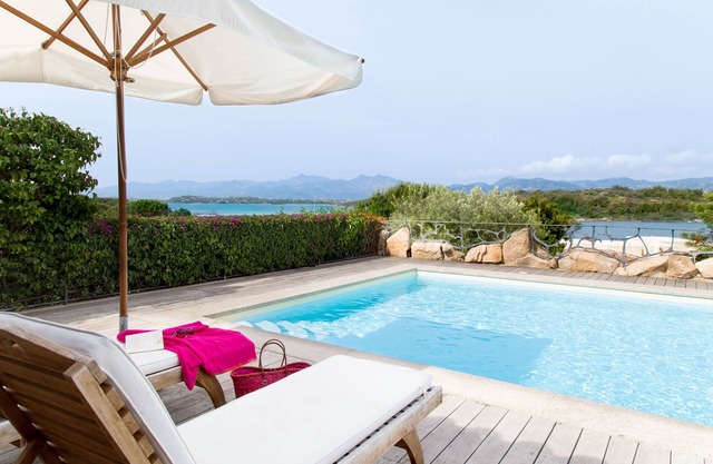Villa mit 5 Schlafzimmern, privatem Pool und herrlichem Meerblick