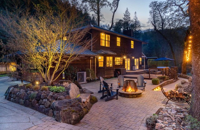 Atemberaubendes Haus in den Hügeln von Sonoma Wine Country (2 Nacht Min)