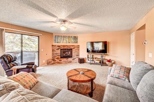 Flagstaff Condo with Balcony in Golf Community!