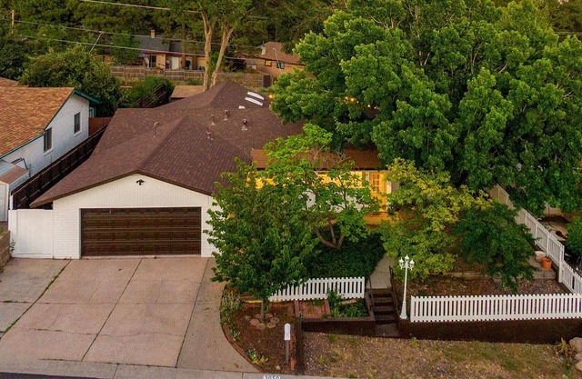 Flagstaff: HotTub/ Spa, Bond Fire, Private Office