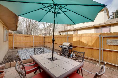 Flagstaff Townhome with Grill about 3 Mi to Downtown!