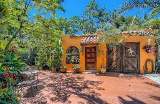 Flamingo Casita Summa