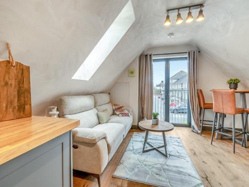 Flat 2 - Uk49045