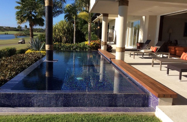 El Encanto 701. Luxus-Eigentumswohnung, Premier Golf-Mitgliedschaft, privater Pool & Golf Cart