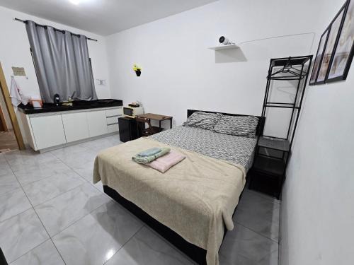 Flat completo a 3 minutos de mercado, farmácia