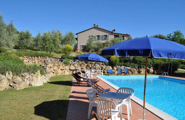 Fewo in Iano mit überdachter Terrasse,Klimaanlage,Dorfnah,Wi-Fi,Pool,bis 6 Pers