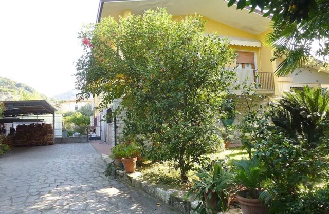 Ferienwohnung mit großem privatem Garten und in Strandnähe