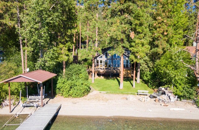Flathead Lake Waterfront Dream House!