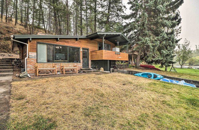 NEU! Flathead Lake Waterfront Cabin mit Dock, Kajaks