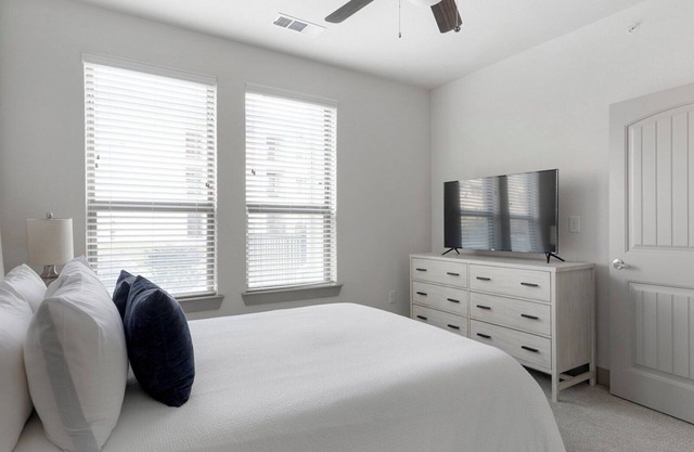 Flats 1BD 4 - One Bedroom Apartment, Sleeps 2
