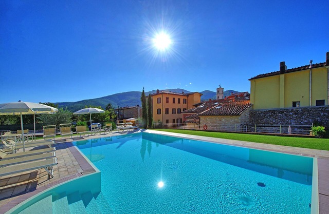 Flavia 2 - Ferienwohnung mit Schwimmbad in Lucca