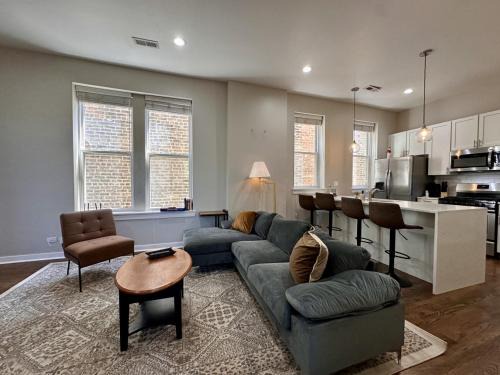 Flexhome West Town 2BR Apt T1