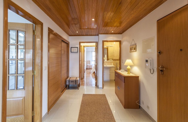 FLH Parede Family Flat with Balcony