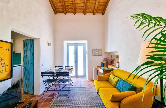 FLH Vale Judeu Rustic Mezzanine Cottage I