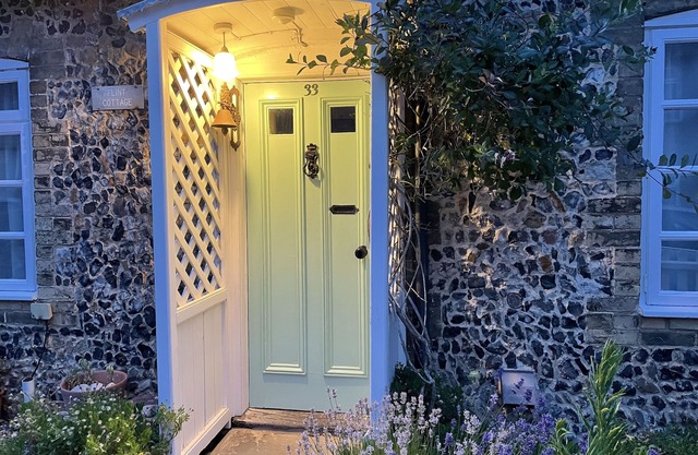 Flint Cottage - einstöckiges 4 * Ferienhaus in der Nähe der Heritage Coast