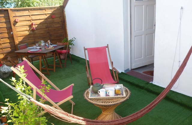 Etage in Haus mit Charme + Terrasse + U-Bahn: Die Kampagne in Paris