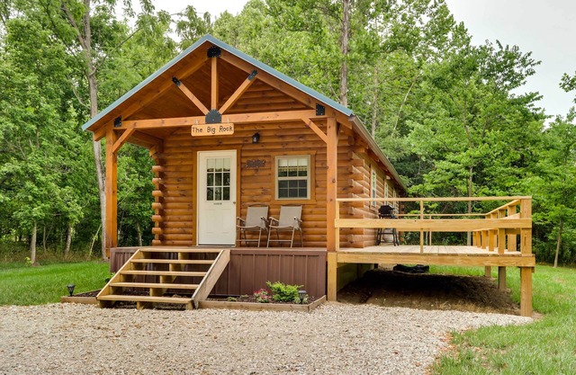 Florence Cabin w/ On-Site Creek!