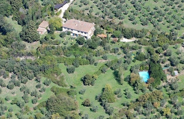Florence Countryside Independent Apartment mit Swimmingpool