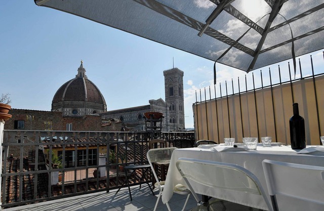 Florence Rooftop Terrace Apartment Ansicht der Kathedrale Dome