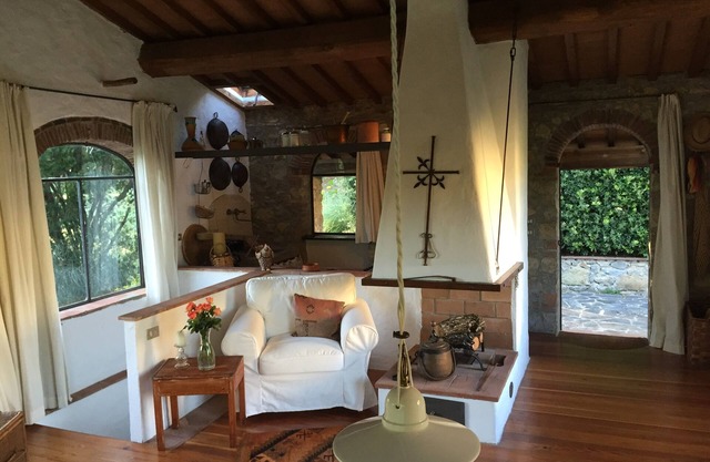 Florenz, Siena, Arezzo: Moderner Komfort und Stil in einem historischen toskanischen Landhaus.