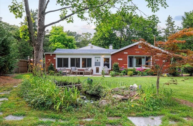 Floresta House ~ Charming, Cozy, Family Friendly!