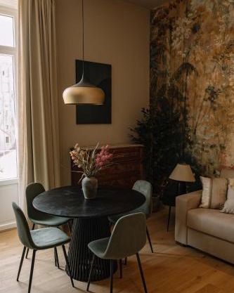 Floris & Silva Apartments