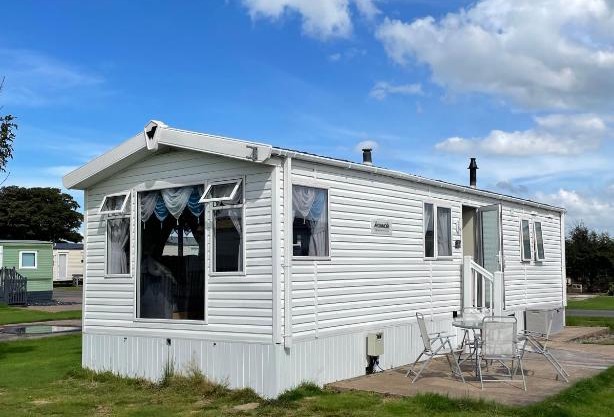 Flosh Caravan, Manor House Park
