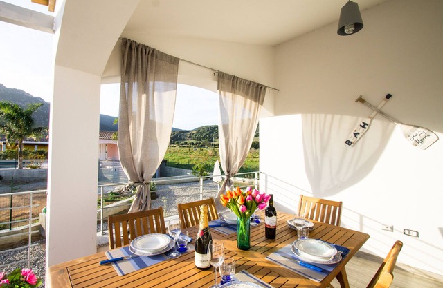 Blumenhaus - Charmantes Ferienhaus 500 Meter vom Strand entfernt