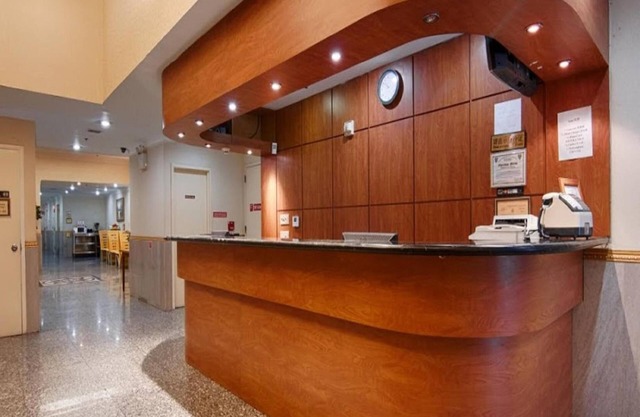 Flushing Hotel