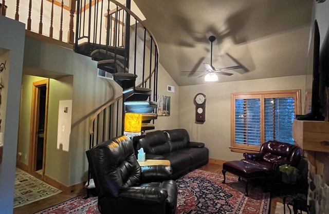 Fly Fish, Hike, Bike, Nightlife! Amazing 3 bedroom condo on Eagle River-Edwards!