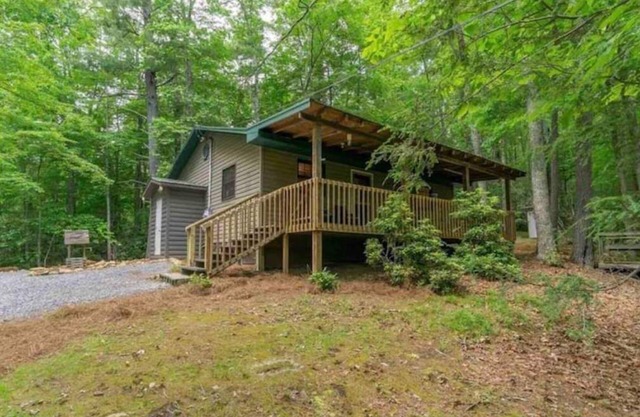 Folklore Hill-Serene Hideaway in the Forest