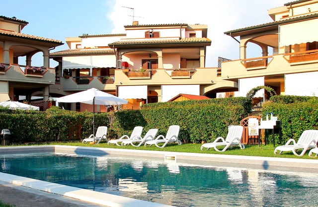Follonica Apartments