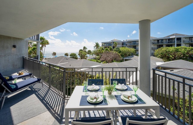 << FOLGE THE SUN @ THE BEACH >> Ocean Condo / Pool & Tennis + LAST KEY SERVICES ...