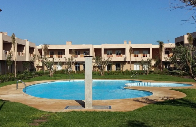 Zu vermieten eine schöne Wohnung mit Poolblick in Sidi Rahal