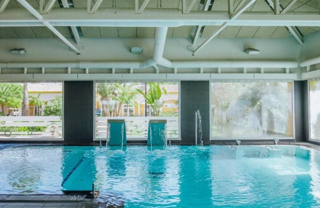 For the Whole Family! TWO Modern Cabins with Kitchen & Terrace! 3 Onsite Pools