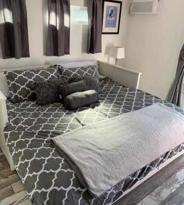 Forest and Vine - Hot tub and Pet Friendly!