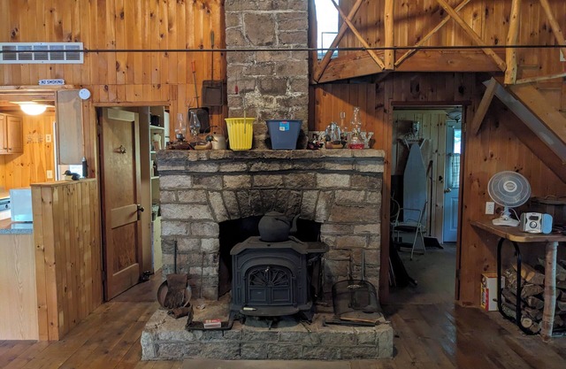 Forest Lodge - Family & dog friendly camp on beautiful Howard Pond in Hanover ME