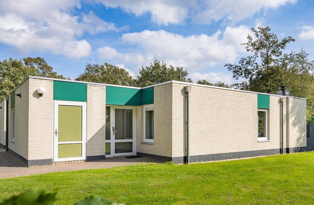 Bequemer Bungalow mit Geschirrsp., nahe dem Hunebedcentrum