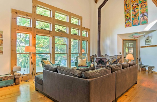 NEU! Bewaldetes Pentwater Beachhouse-100 Ft zum Ufer