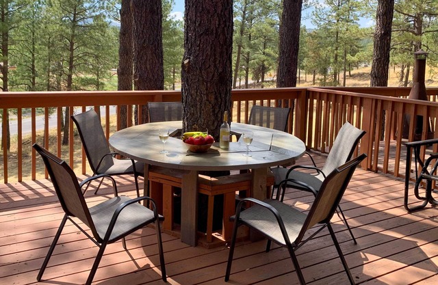 Forested Ruidoso Condo w/ Deck & Fireplace!