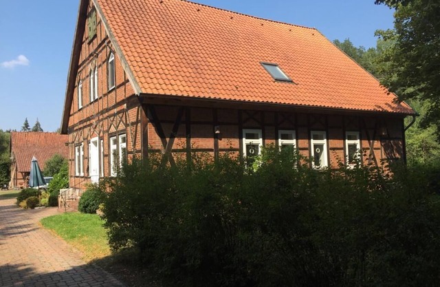 Forest house in an absolutely secluded location in the middle of the southern heath