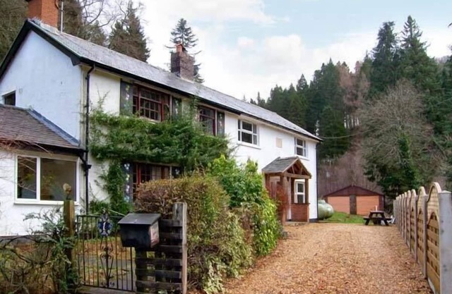 Forsthaus, RHOS-Y-GWALIAU
