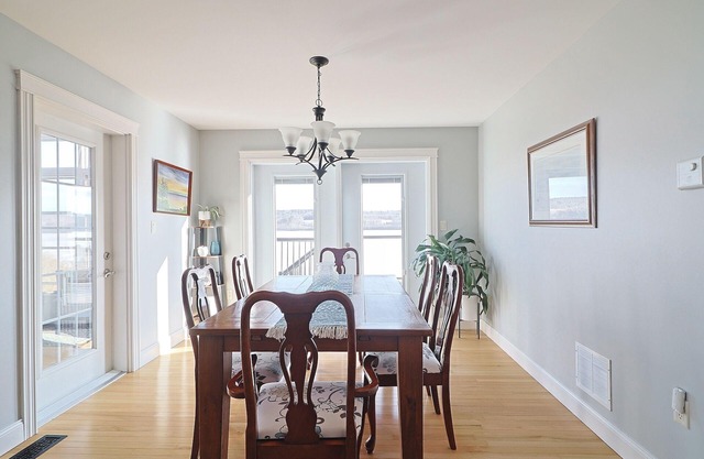 Forget your worries in this spacious and serene space
