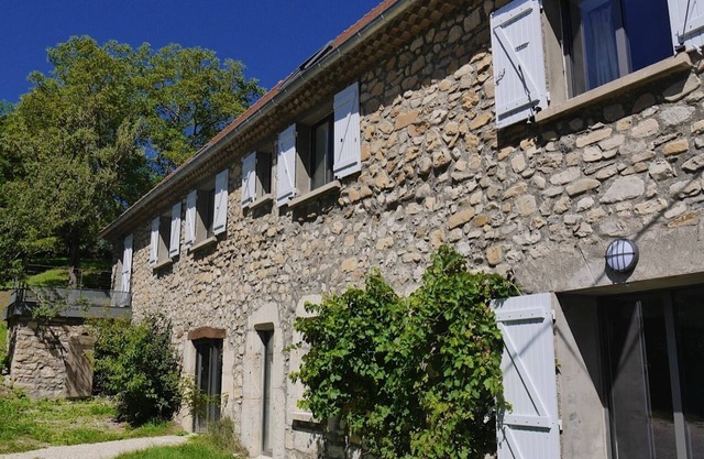 Alte Scheune restauriert Trièves, IDEAL für Familie und Freunde