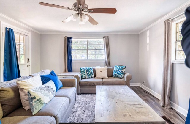 FORT MOORE and MORE! 8 Guests