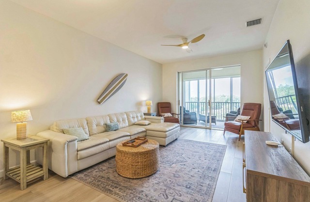 NEU! Fort Myers Condo w / Resort Pools - in der Nähe von Golf!