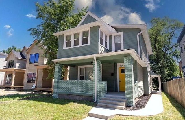 Fountian Square Dream Home - Near Downtown Indy - Free Parking