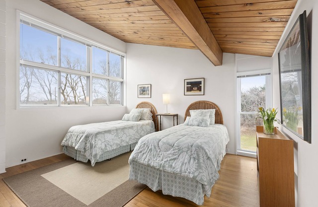 Four Bedroom Home in Amazing Bridgehampton Location