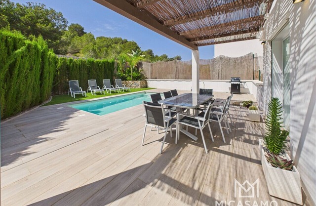 Four Bedroom Las Acacias Villa with Private Pool