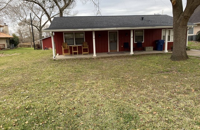 Four bedroom river house located minutes away from Matagorda, TX and the beach.